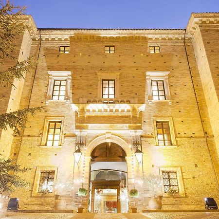 מלון לורטו אפרוטינו Castello Chiola Dimora Storica מראה חיצוני תמונה
